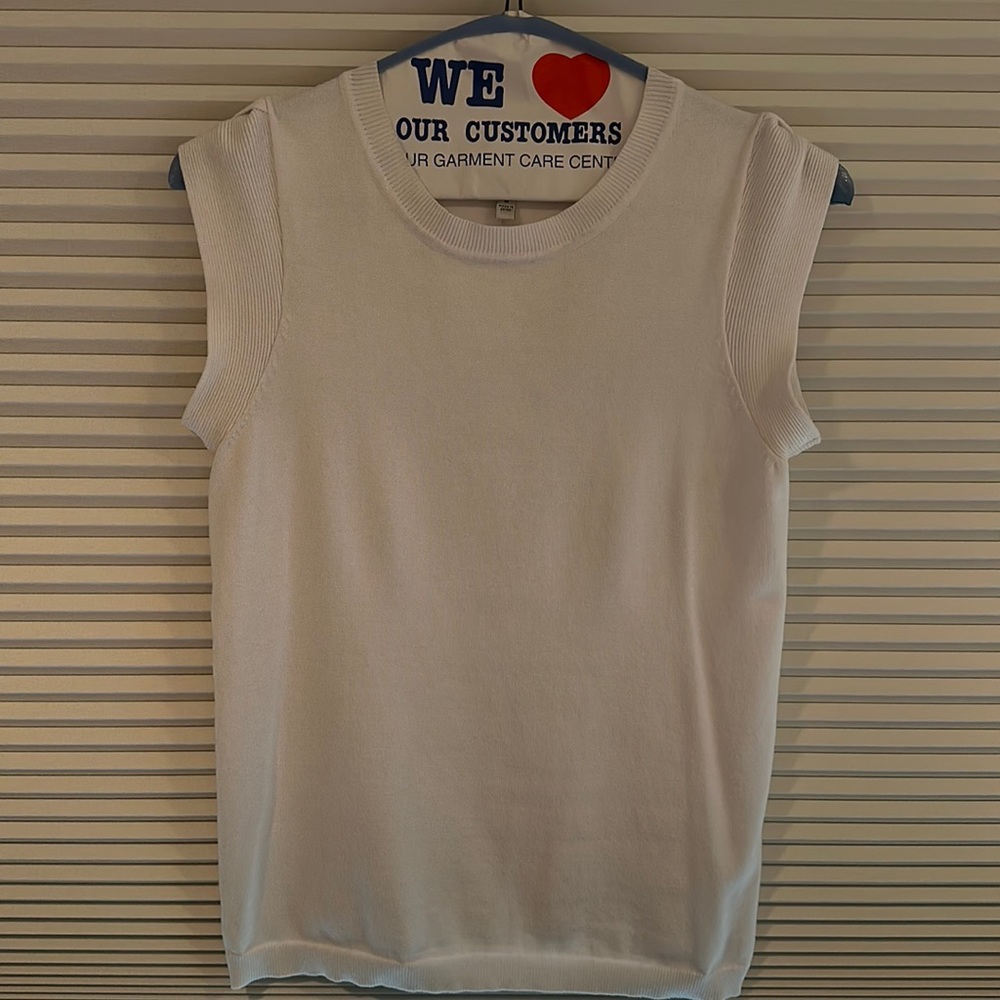 Cap sleeved sweater